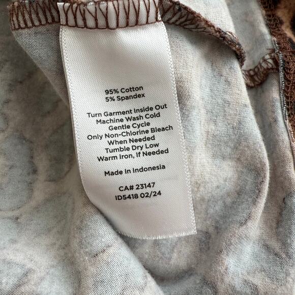 Lot of 2 The Talbots Tee Size L Long Sleeve Shirts Brown and Leopard Print - Picture 9 of 13